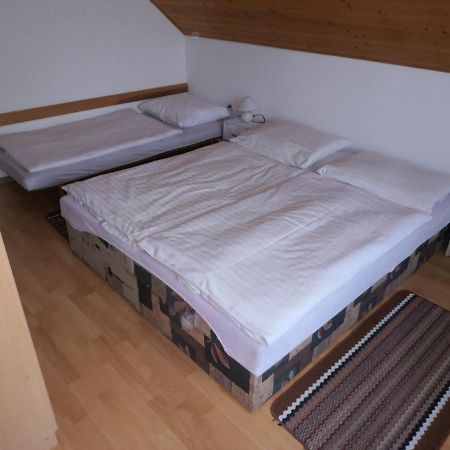 Ubytovani U Machova Jezera - Apartmany - Ludmila Grulisova Doksy  Exteriör bild
