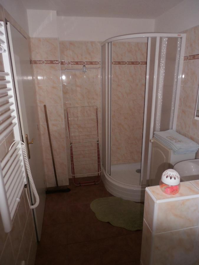 Ubytovani U Machova Jezera - Apartmany - Ludmila Grulisova Doksy  Exteriör bild