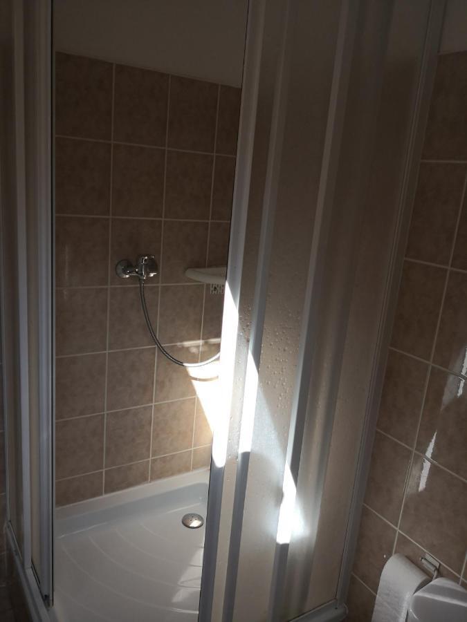 Ubytovani U Machova Jezera - Apartmany - Ludmila Grulisova Doksy  Exteriör bild