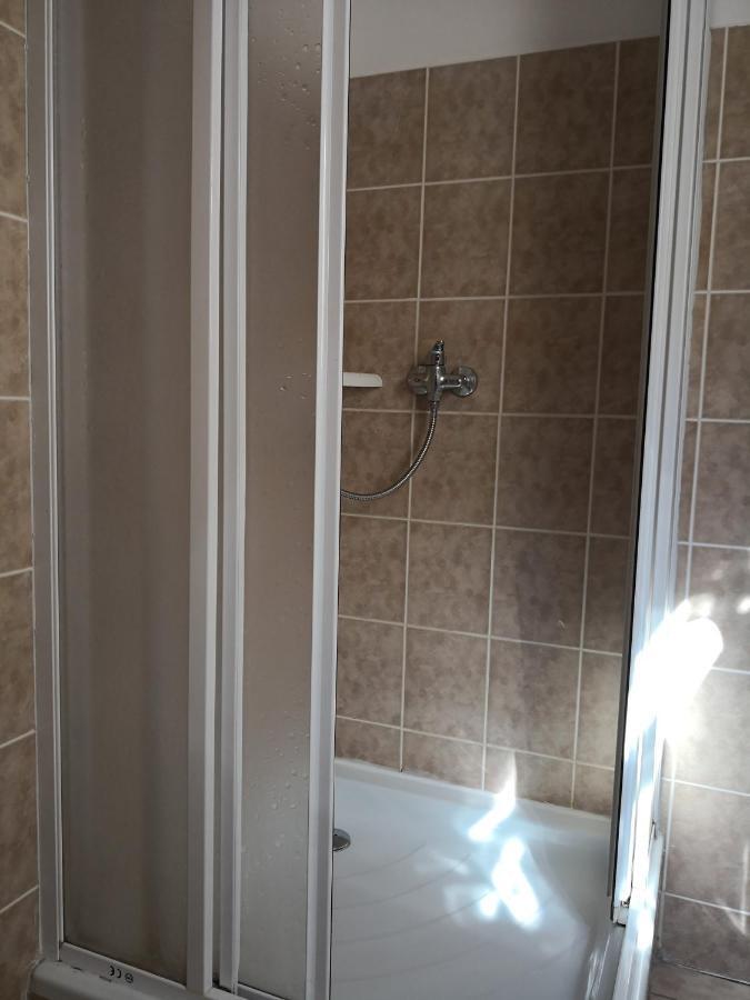 Ubytovani U Machova Jezera - Apartmany - Ludmila Grulisova Doksy  Exteriör bild