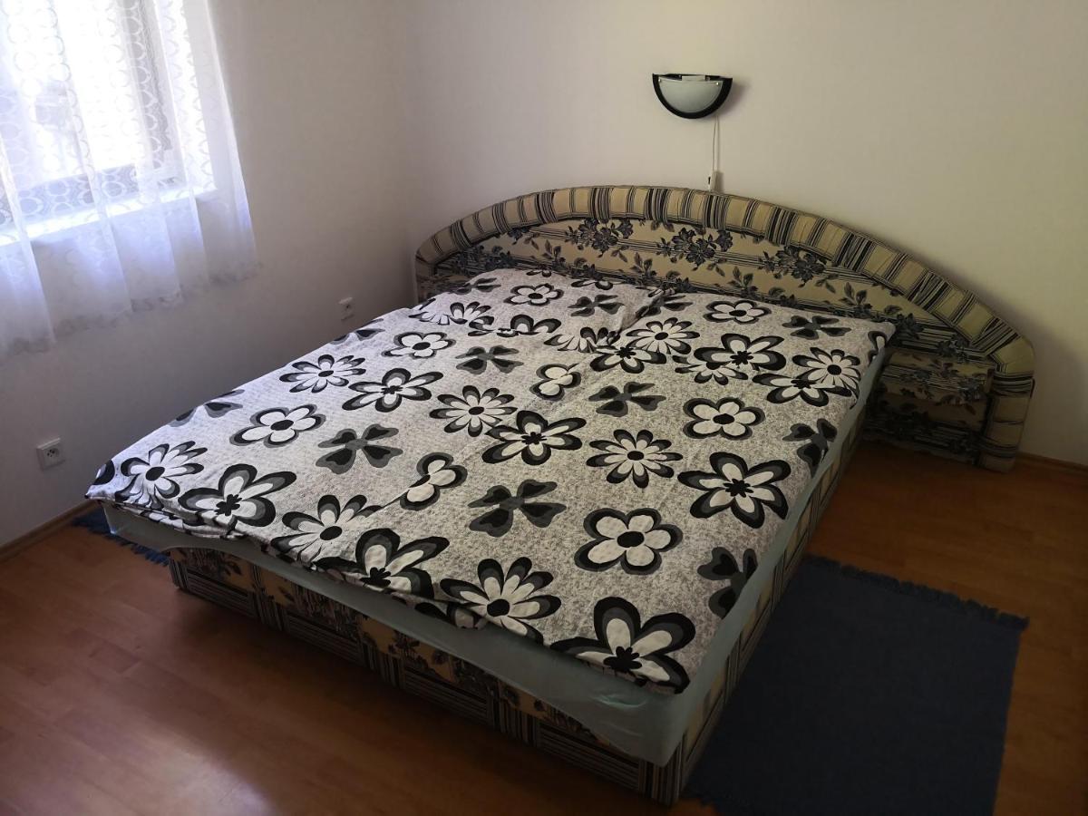 Ubytovani U Machova Jezera - Apartmany - Ludmila Grulisova Doksy  Exteriör bild